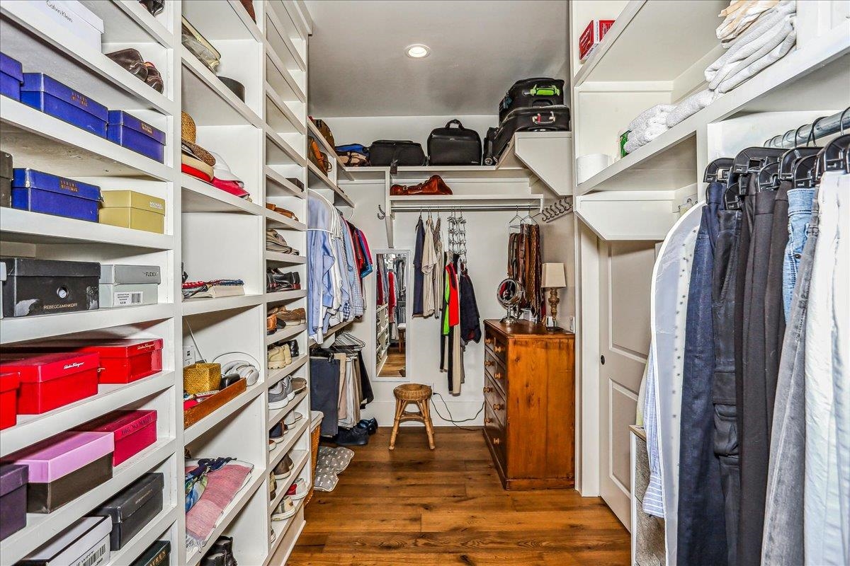 326 Poviner Place Fairhope, AL 36532 - Photo 30 of 41 Walk In Closets