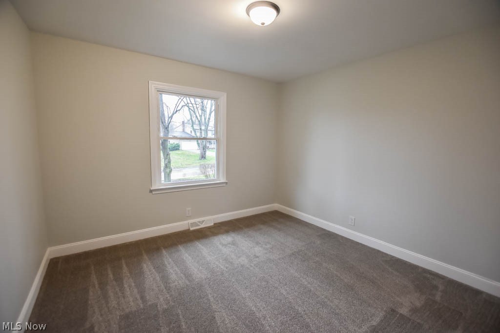 2515 Durand Road Akron, OH 44333 - Photo 18 of 34 Bedroom 3