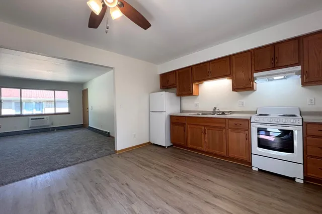 $1,275 | 2411 Brentwood Parkway, Madison, WI 53704