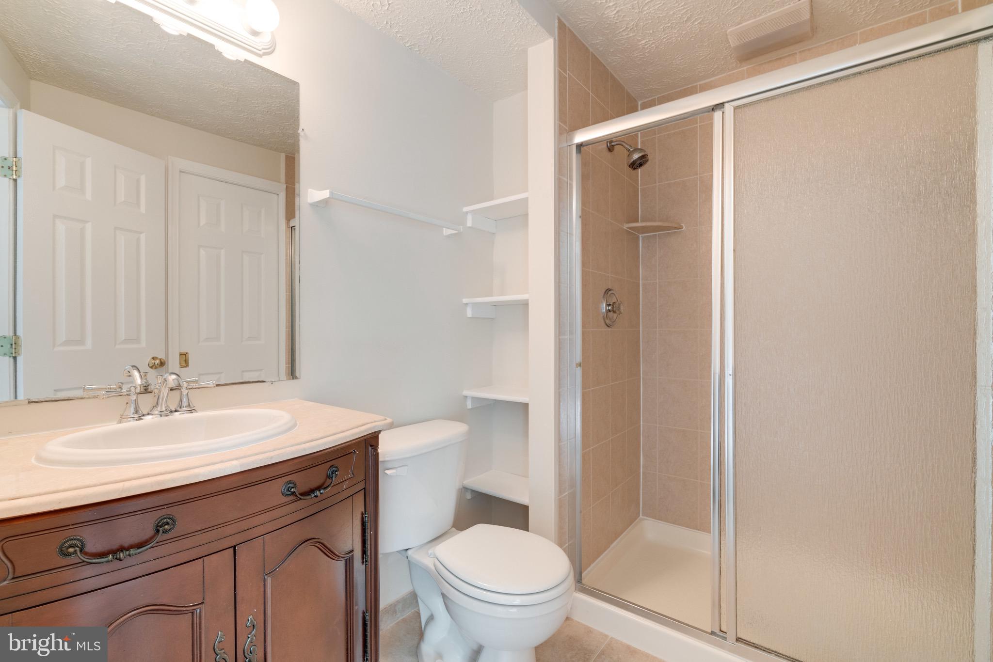 8765 Newington Commons Road Lorton, VA 22079 - Photo 33 of 51 Master Bath