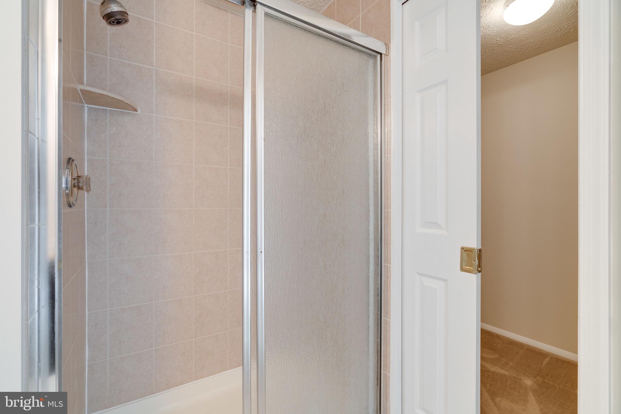 8765 Newington Commons Road Lorton, VA 22079 - Photo 34 of 51 Master Bath