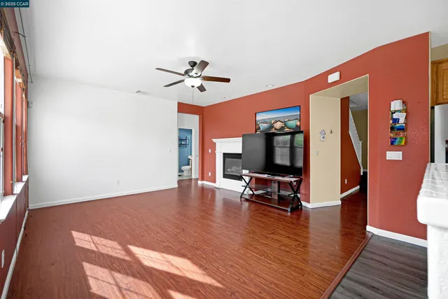 $948,000 | 5700 Oakmont Drive, Richmond, CA 94806