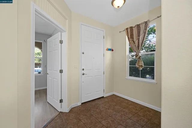 $948,000 | 5700 Oakmont Drive, Richmond, CA 94806