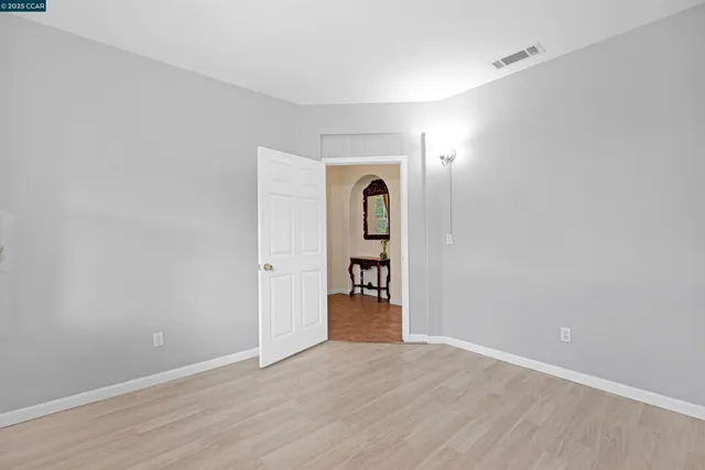 $948,000 | 5700 Oakmont Drive, Richmond, CA 94806