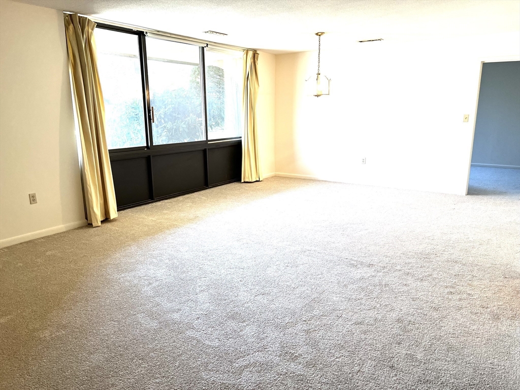 1006 Paradise Road, Unit 1F Swampscott, MA 01907 - Photo 13 of 27 Gallery Image 13