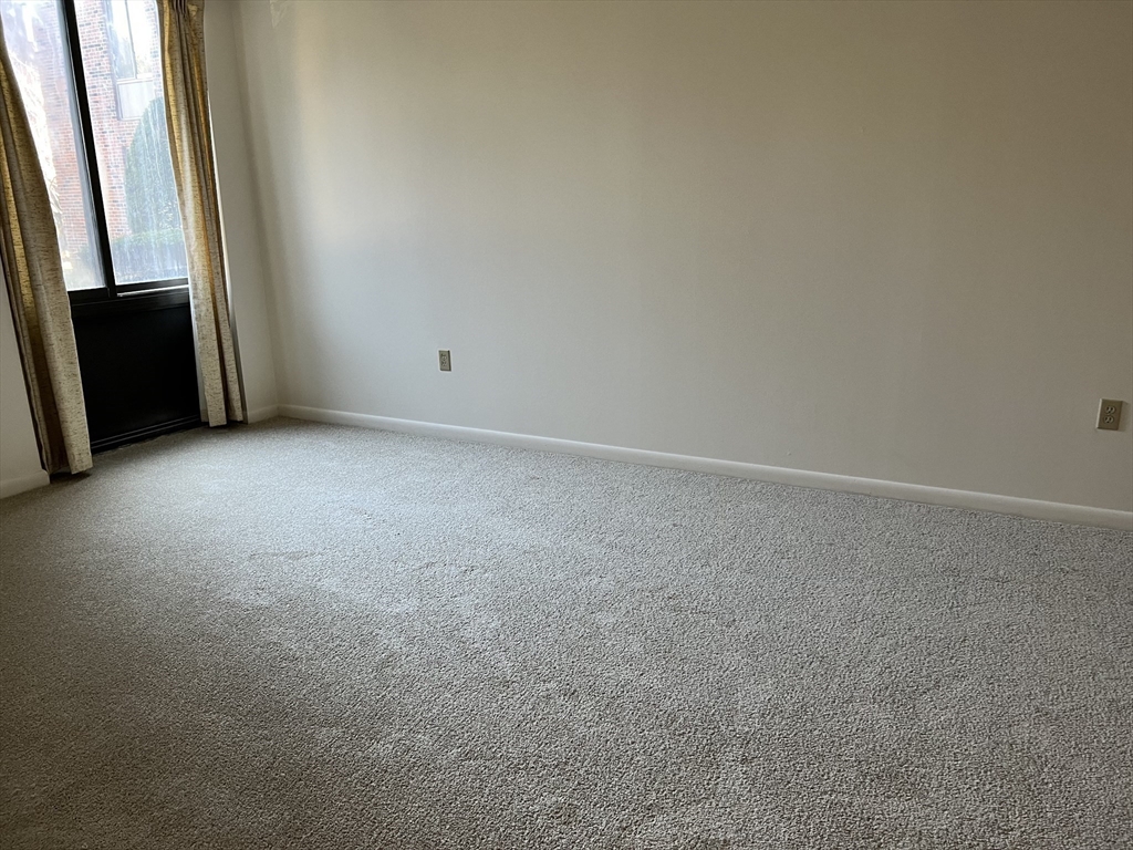 1006 Paradise Road, Unit 1F Swampscott, MA 01907 - Photo 21 of 27 Gallery Image 21