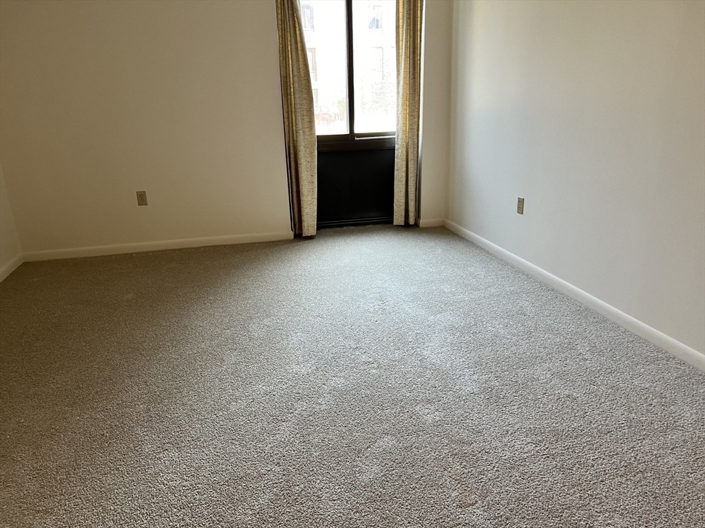 1006 Paradise Road, Unit 1F Swampscott, MA 01907 - Photo 22 of 27 Gallery Image 22