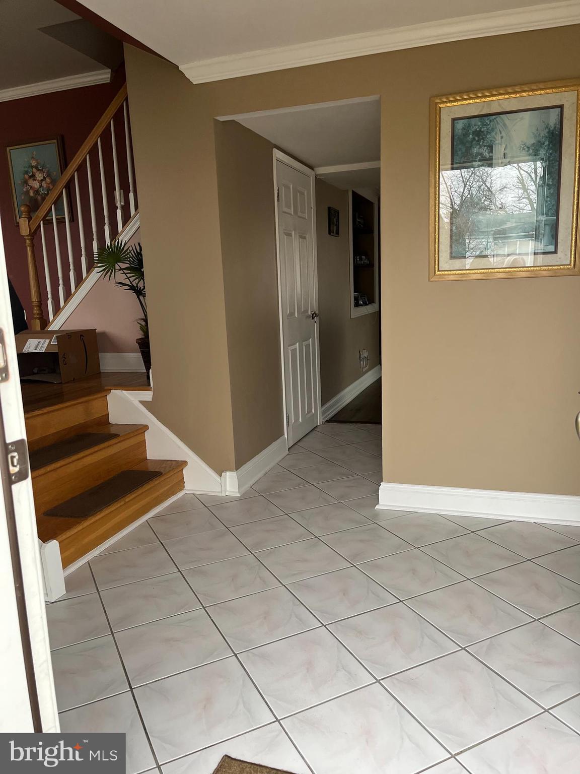 9732 Lochwood Road Philadelphia, PA 19115 - Photo 3 of 22 Gallery Image 3