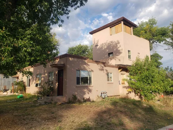 $700,000 | 3100-3104 West 2nd Avenue, Durango, CO 81301