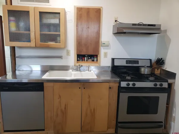 $700,000 | 3100-3104 West 2nd Avenue, Durango, CO 81301