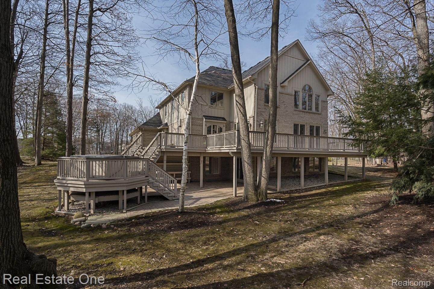 1926 Brookfield Road Rochester, MI 48306 - Photo 6 of 70 Gallery Image 6