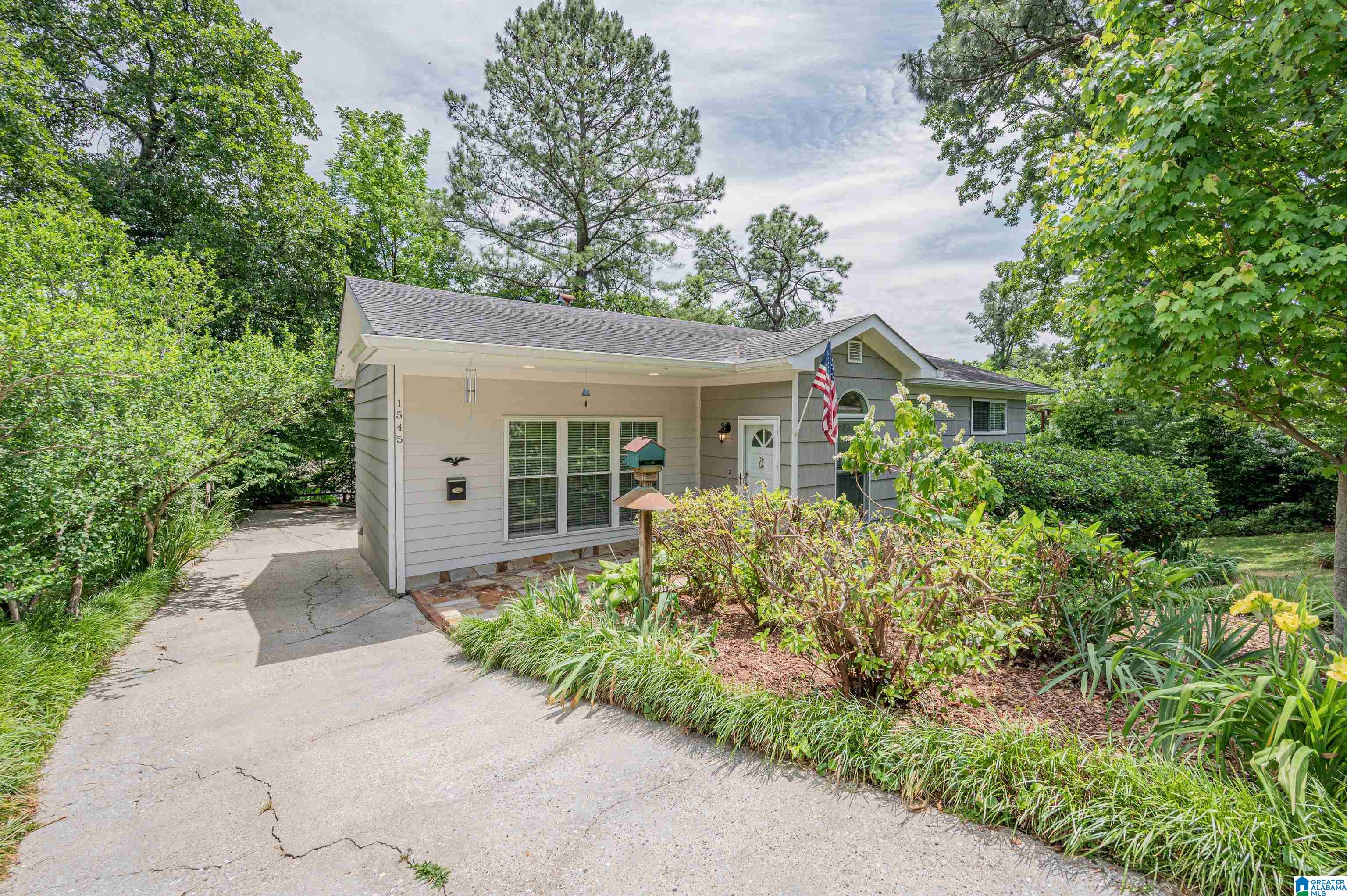 1545 Valley View Circle Birmingham, AL 35209 - Photo 2 of 46