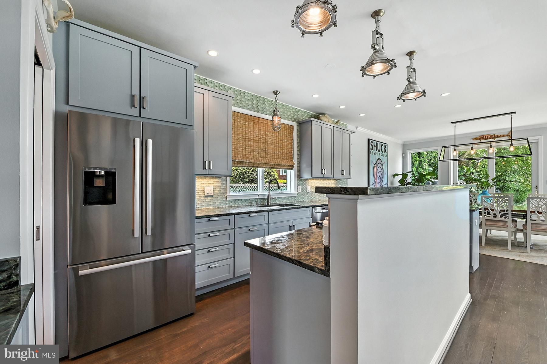 3307 Harness Creek Road Annapolis, MD 21403 - Photo 18 of 44 Such a sunny work area