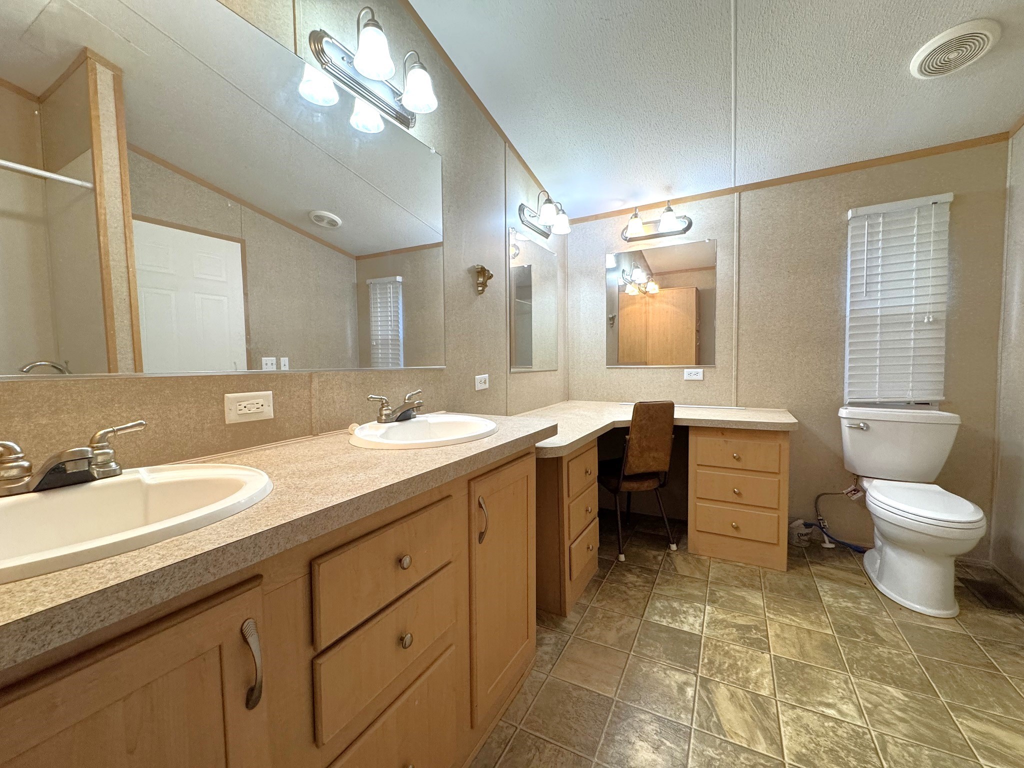 403 North Pitzer Street Colmesneil, TX 75938 - Photo 17 of 30