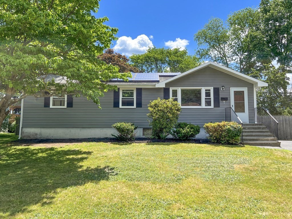 27 Standish Road Bellingham, MA 02019 - Photo 1 of 18 Gallery Image 1