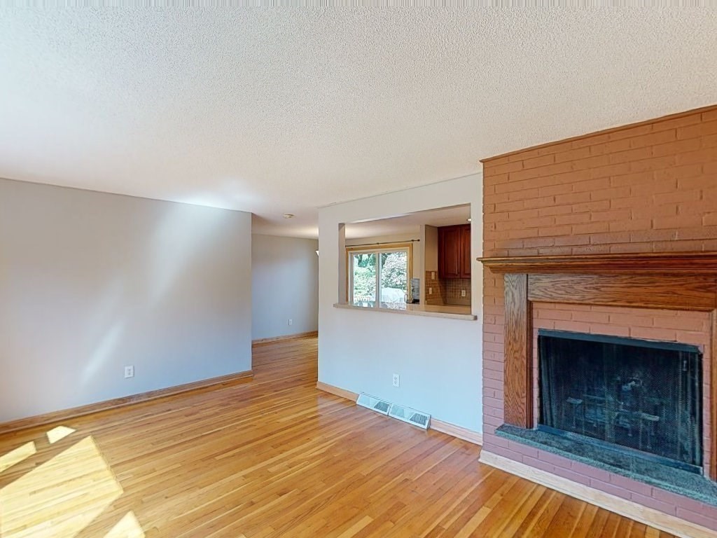 27 Standish Road Bellingham, MA 02019 - Photo 5 of 18 Gallery Image 5