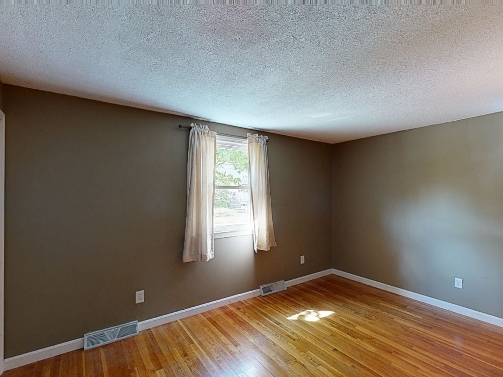 27 Standish Road Bellingham, MA 02019 - Photo 8 of 18 Gallery Image 8
