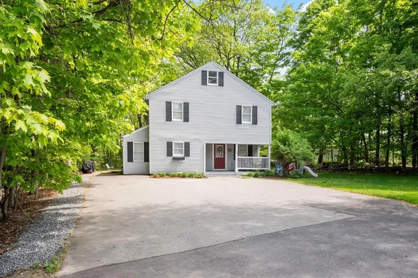 $499,995 | 1373 Massachusetts Avenue, Lunenburg, MA 01462