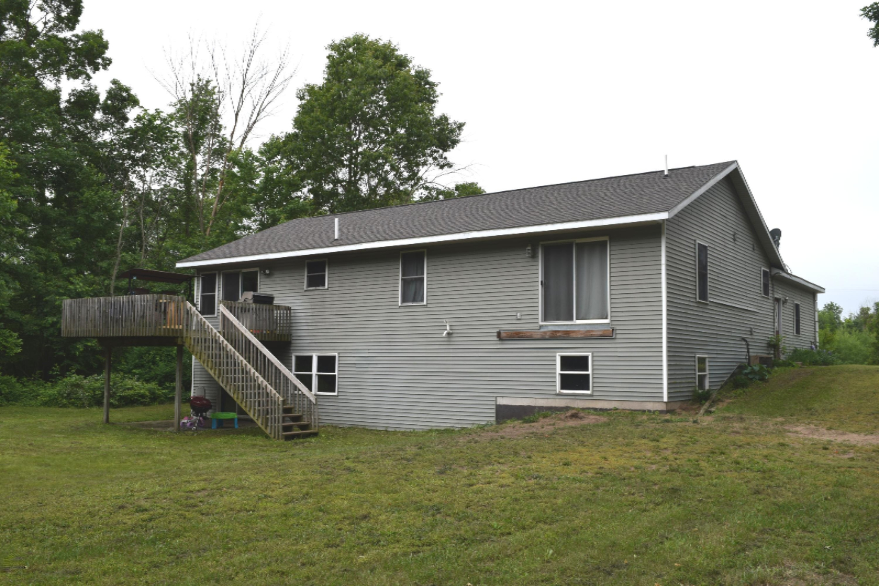 508 North Ravenna Road Ravenna, MI 49451 - Photo 10 of 31 Mark's 146