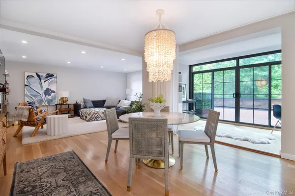 $1,100,000 | 72 Pondfield Road West, Unit 1G, Bronxville, NY 10708