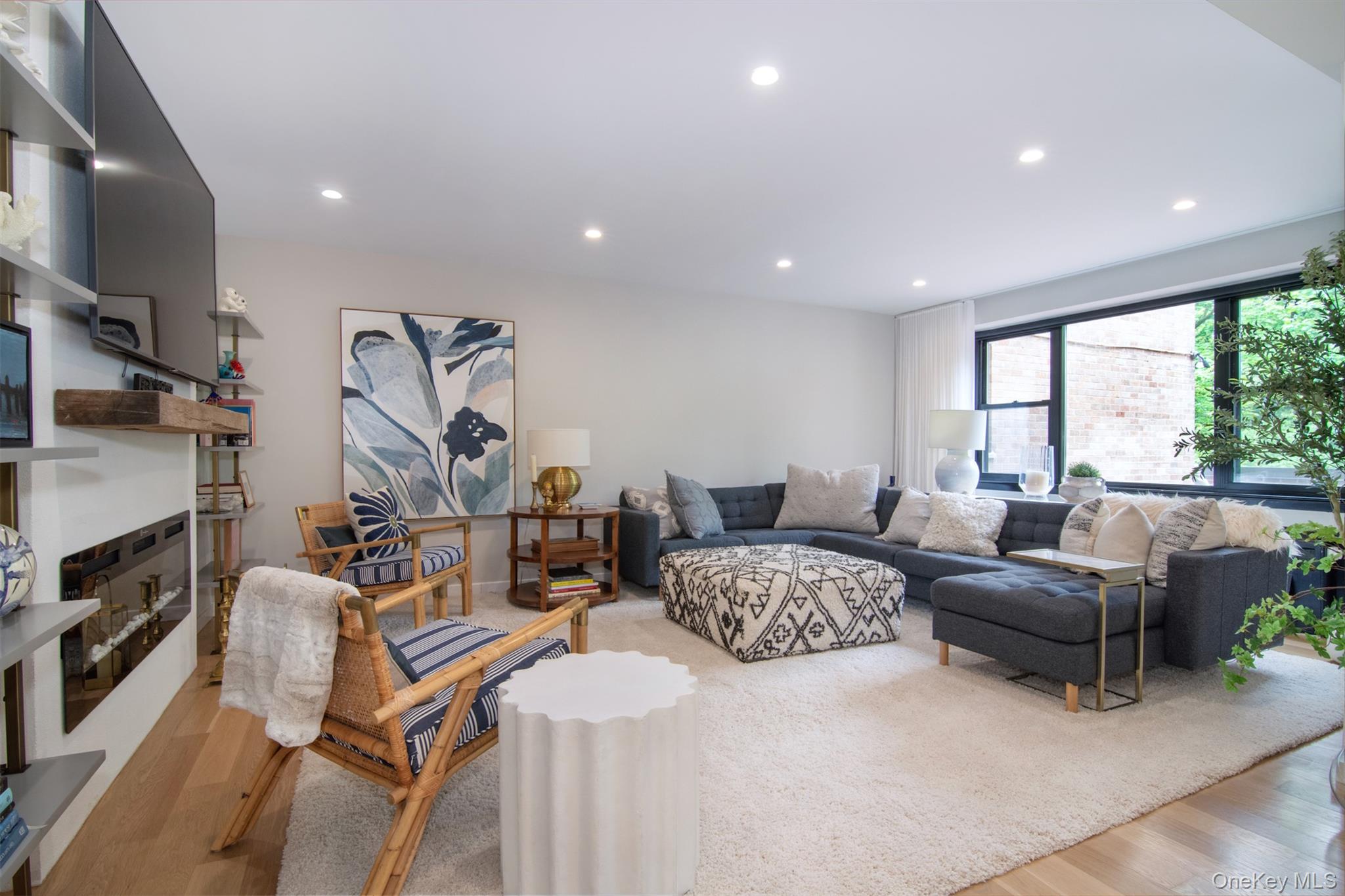 72 Pondfield Road West, Unit 1G Bronxville, NY 10708 - Photo 2 of 22