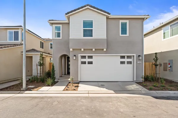 $439,490 | 1460 Woodhill Lane, Clovis, CA 93619