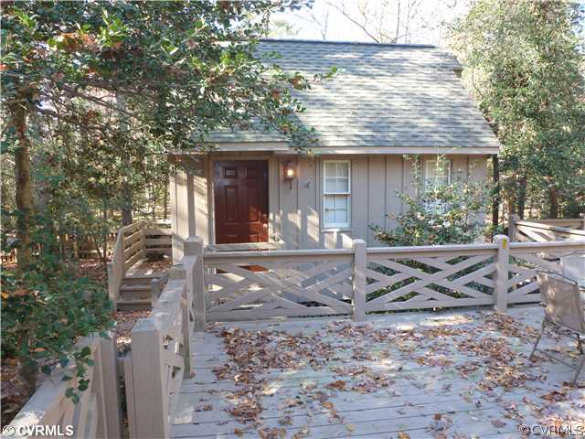 13819 Winterberry Ridge Midlothian, VA 23112 - Photo 5 of 24 a front view of a house with garden