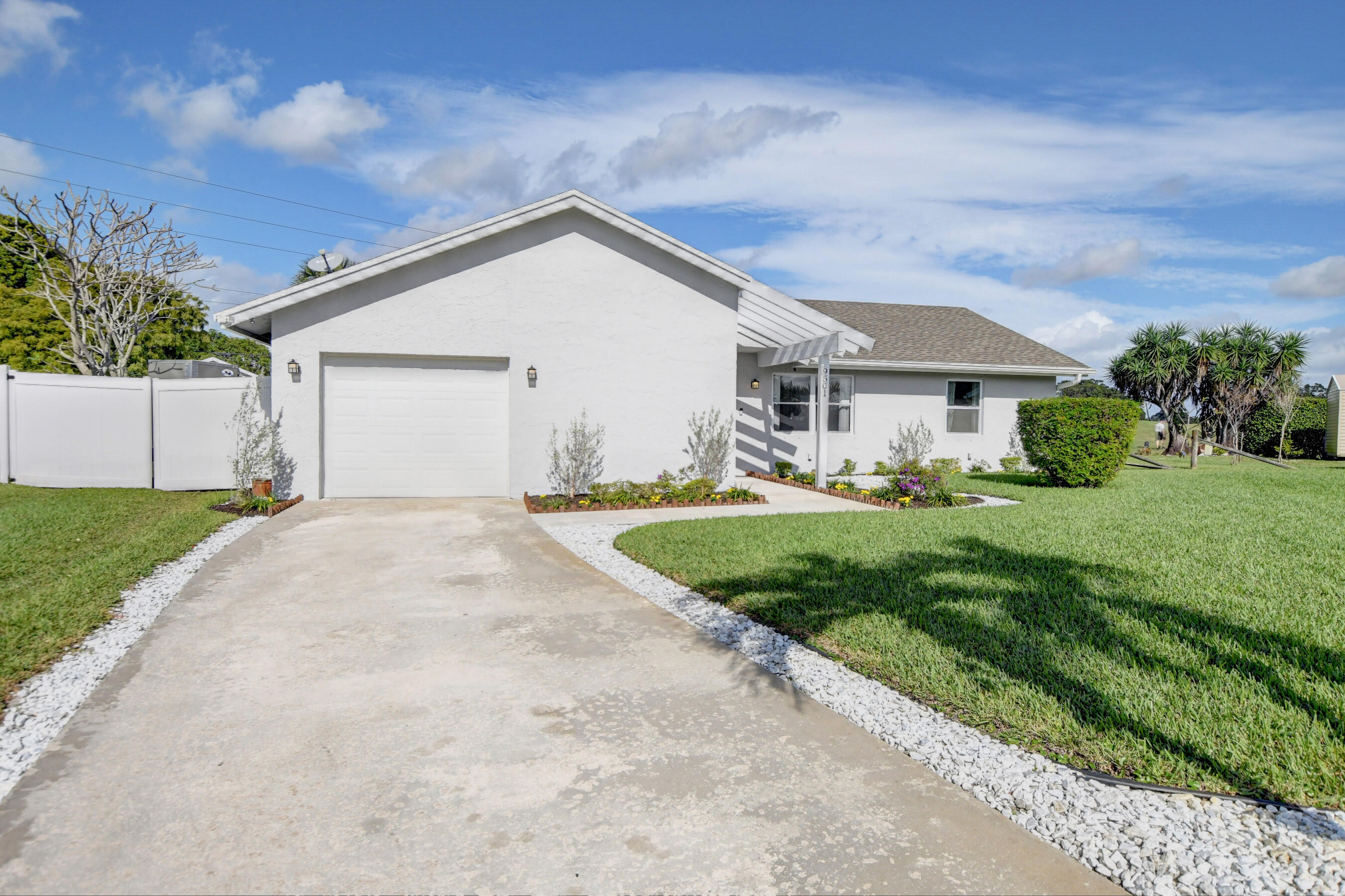 9501 Lancaster Place Boca Raton, FL 33434 - Photo 13 of 57 Front
