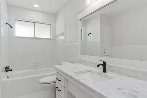 $276,000 | 4114 Pleasant Drive, Lake Charles, LA 70605