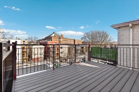 $499,500 | 2636 West Evergreen Avenue, Unit 2, Chicago, IL 60622