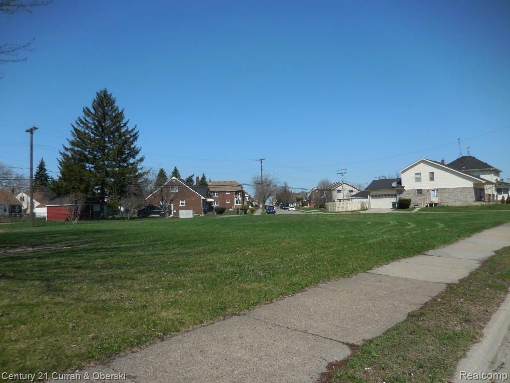 1335 Riverside Drive Dearborn, MI 48120 - Photo 2 of 6