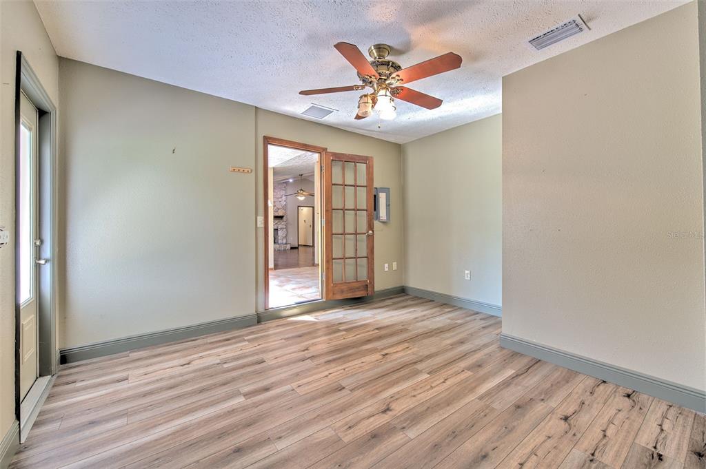 2102 Whitlock Place Dover, FL 33527 - Photo 17 of 45