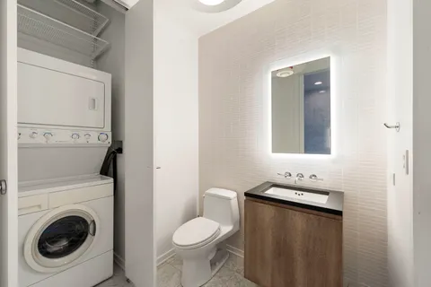 $3,600 | 600 North Fairbanks Court, Unit 3503, Chicago, IL 60611