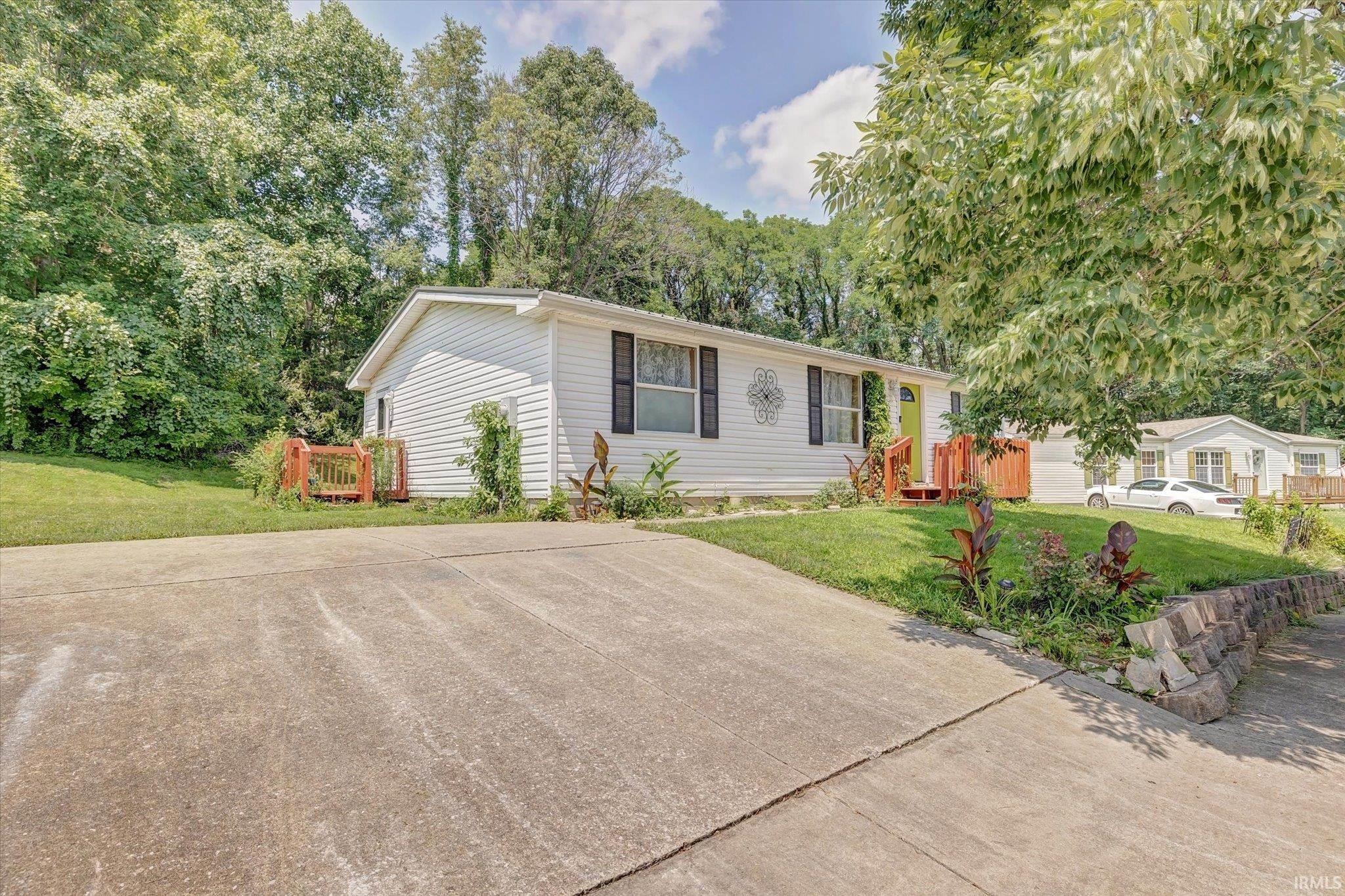 4242 Red Rock Road Bloomington, IN 47403 - Photo 4 of 32 Gallery Image 4