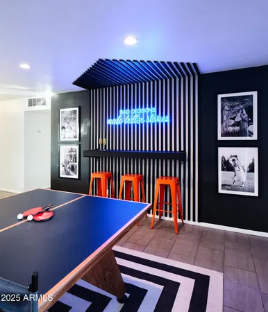 a view of livingroom with furniture