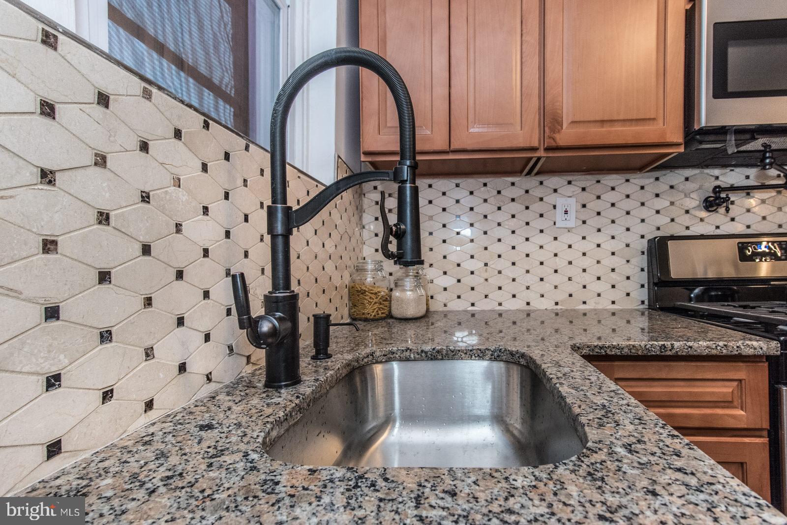 7426 Beverly Road Philadelphia, PA 19138 - Photo 19 of 40 Kitchen