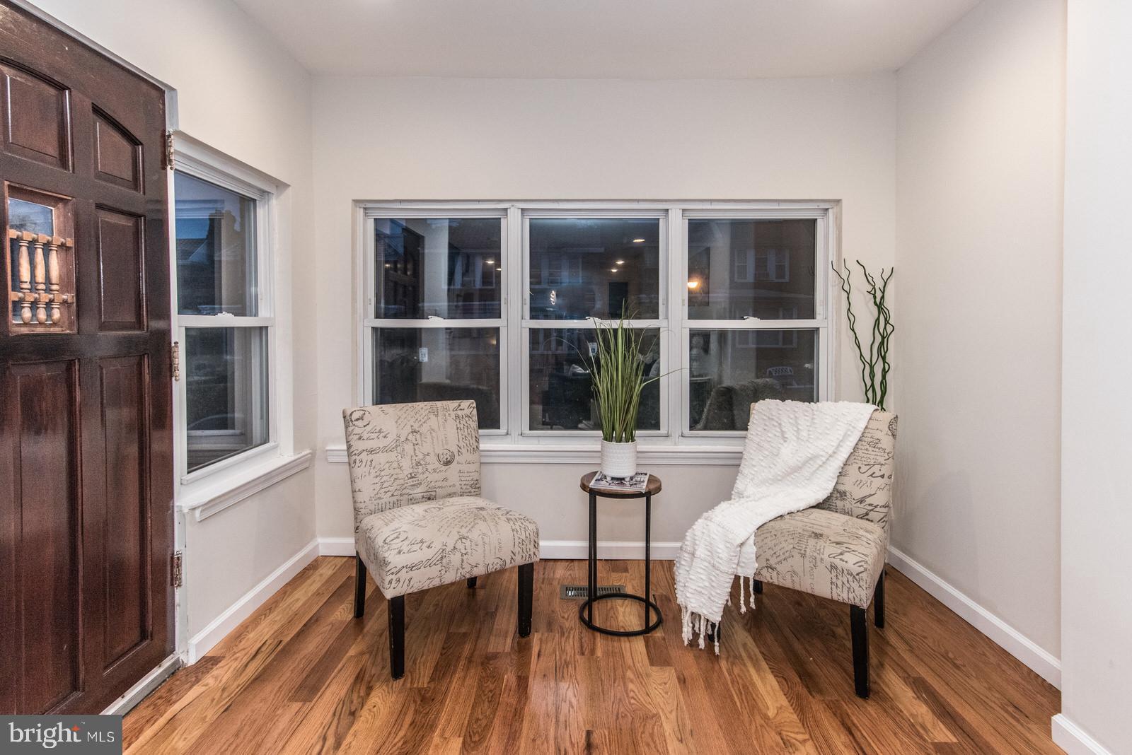 7426 Beverly Road Philadelphia, PA 19138 - Photo 5 of 40 Enclosed porch area