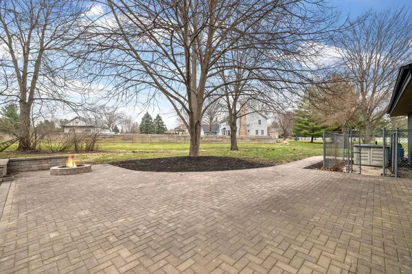 $675,000 | 5N584 Dunham Trails Road, Wayne, IL 60184