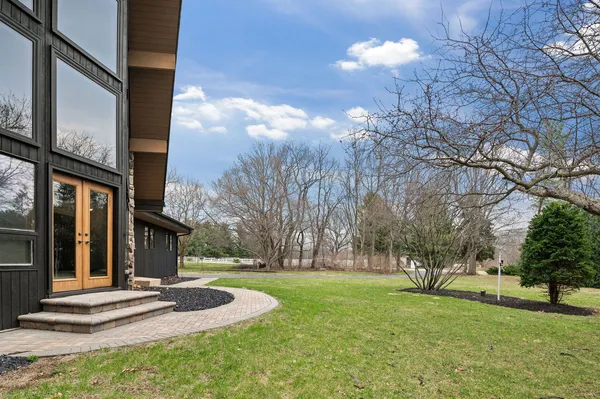 $675,000 | 5N584 Dunham Trails Road, Wayne, IL 60184