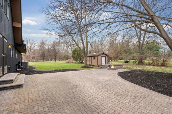 $675,000 | 5N584 Dunham Trails Road, Wayne, IL 60184