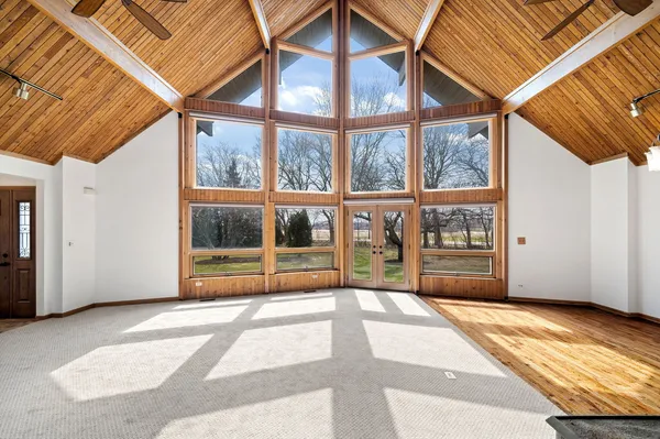 $675,000 | 5N584 Dunham Trails Road, Wayne, IL 60184
