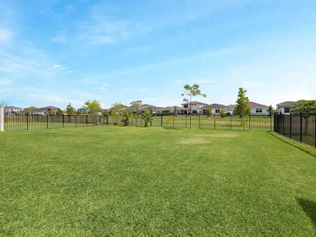 $669,500 | 1887 Wandering Willow Way, Loxahatchee, FL 33470