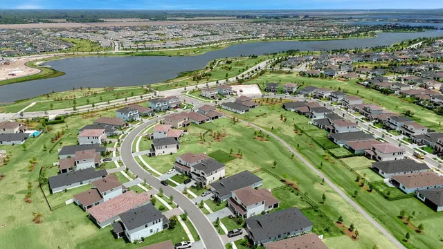 $669,500 | 1887 Wandering Willow Way, Loxahatchee, FL 33470