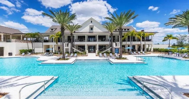 $669,500 | 1887 Wandering Willow Way, Loxahatchee, FL 33470