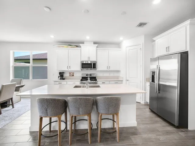 $669,500 | 1887 Wandering Willow Way, Loxahatchee, FL 33470