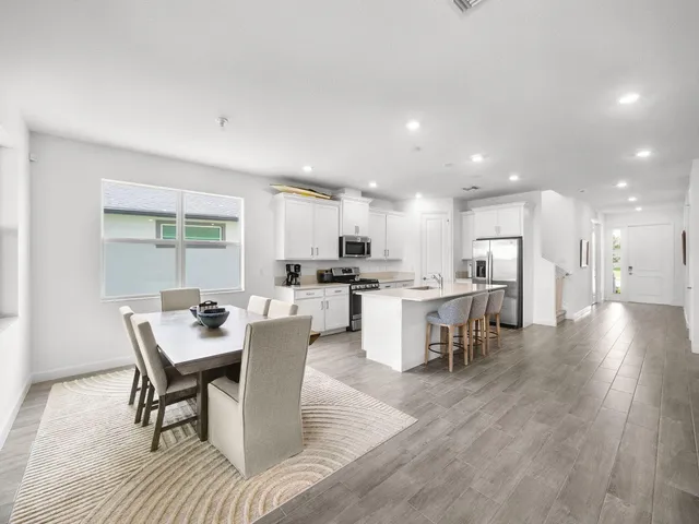 $669,500 | 1887 Wandering Willow Way, Loxahatchee, FL 33470