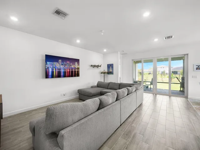 $669,500 | 1887 Wandering Willow Way, Loxahatchee, FL 33470