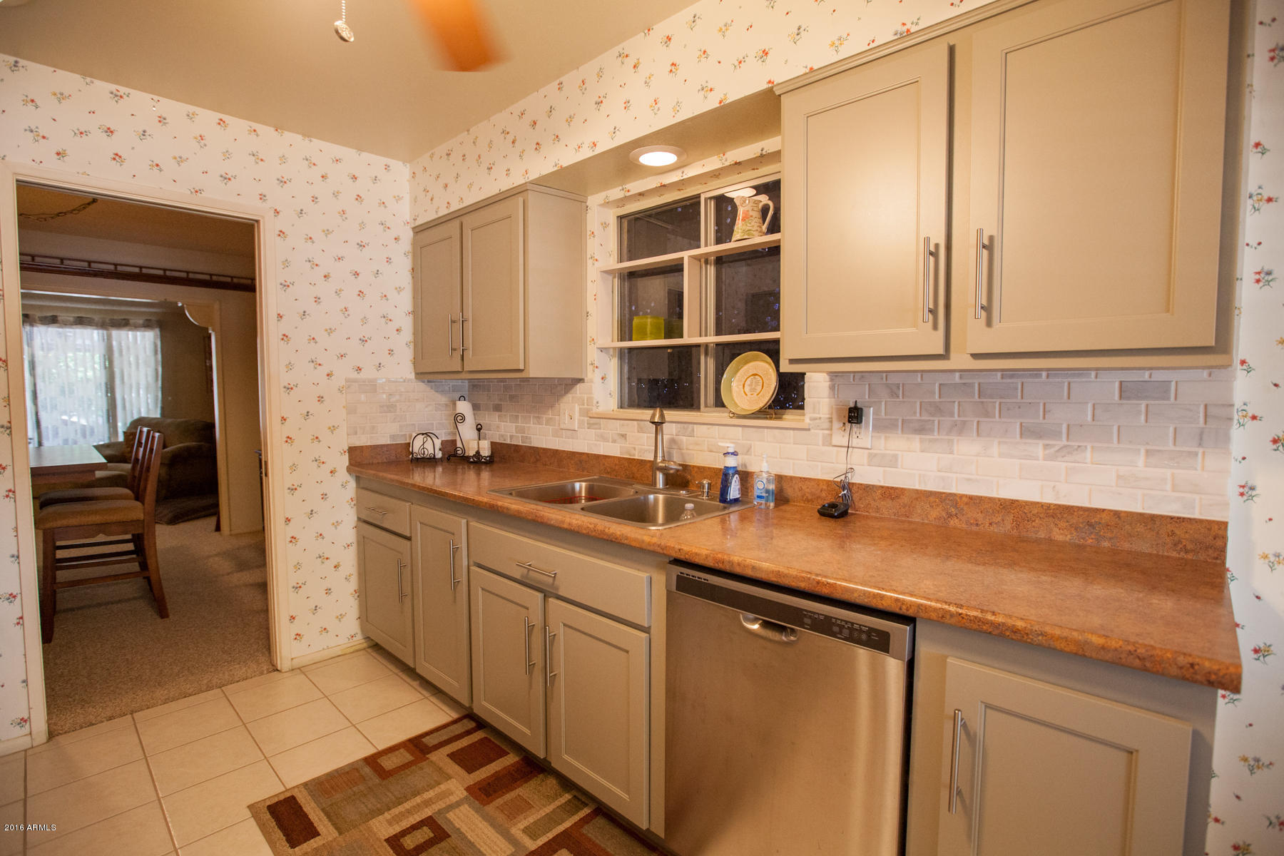 15233 North Ridgeview Road Sun City, AZ 85351 - Photo 8 of 30 kitchen