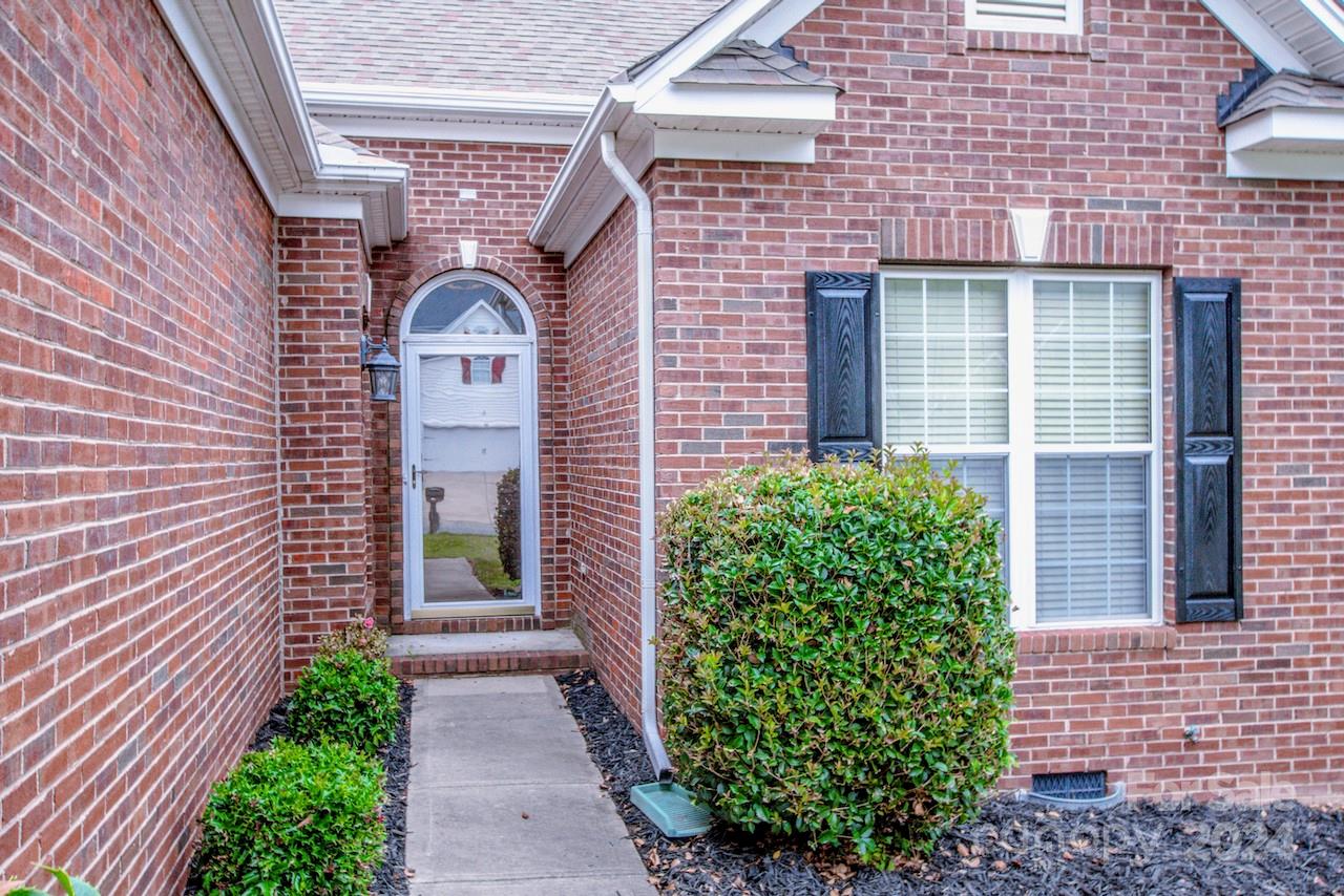10705 Hellebore Road Charlotte, NC 28213 - Photo 4 of 44 Gallery Image 4