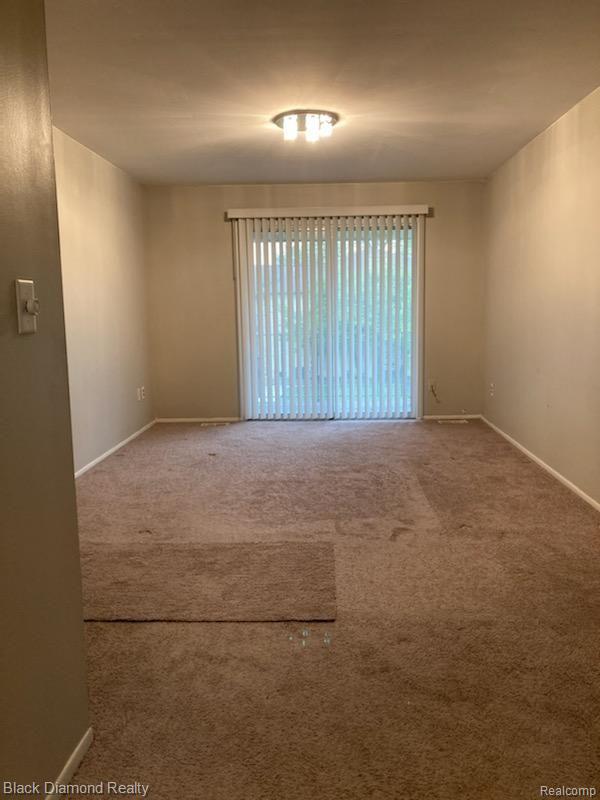 29249 Hayes Road, Unit 75 Warren, MI 48088 - Photo 5 of 17 Gallery Image 5